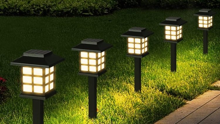 Solar Lighting vs Traditional Lighting