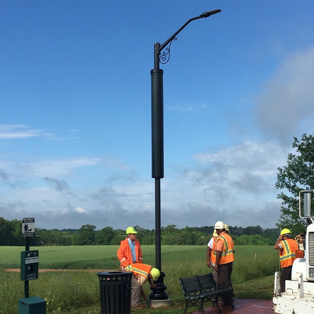 How Can Energy Efficient Solar Street Lights Benefit Commercial Developers?